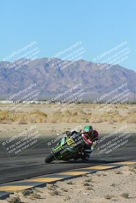 media/Jan-10-2025-CVMA Friday Practice (Fri) [[489e0da257]]/Group 4 and Trackday/Session 2 (Turn 4 Inside)/